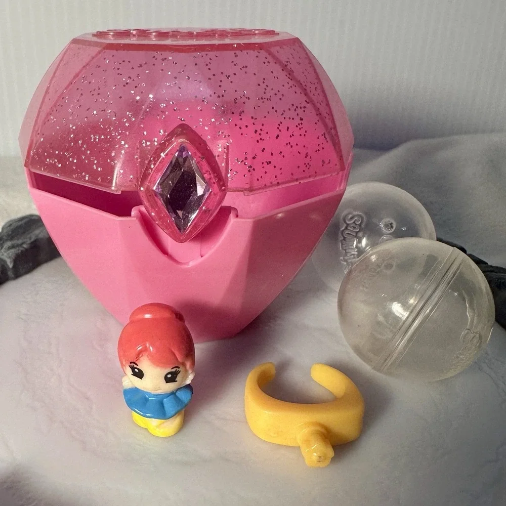 Squinkies Bride To Be Surprize 2010 Blip Toys Pink Diamond Collectible Set